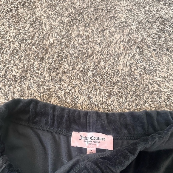 Juicy Couture black velour rhinestone shorts size large - Picture 6 of 6